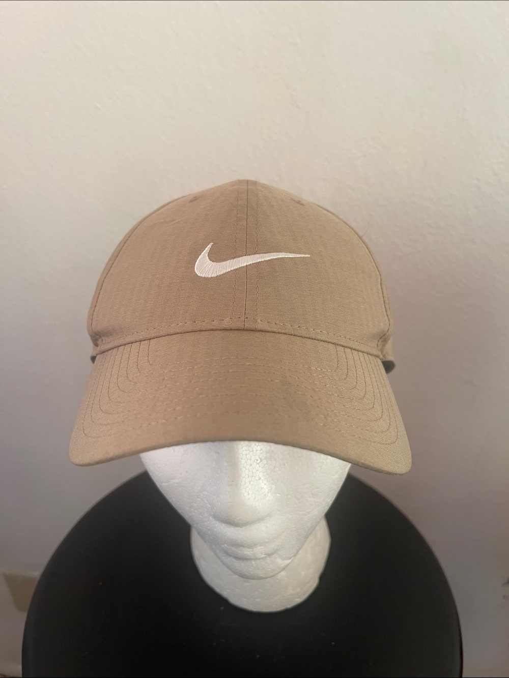 Nike Beige legacy91 Dry-Fit